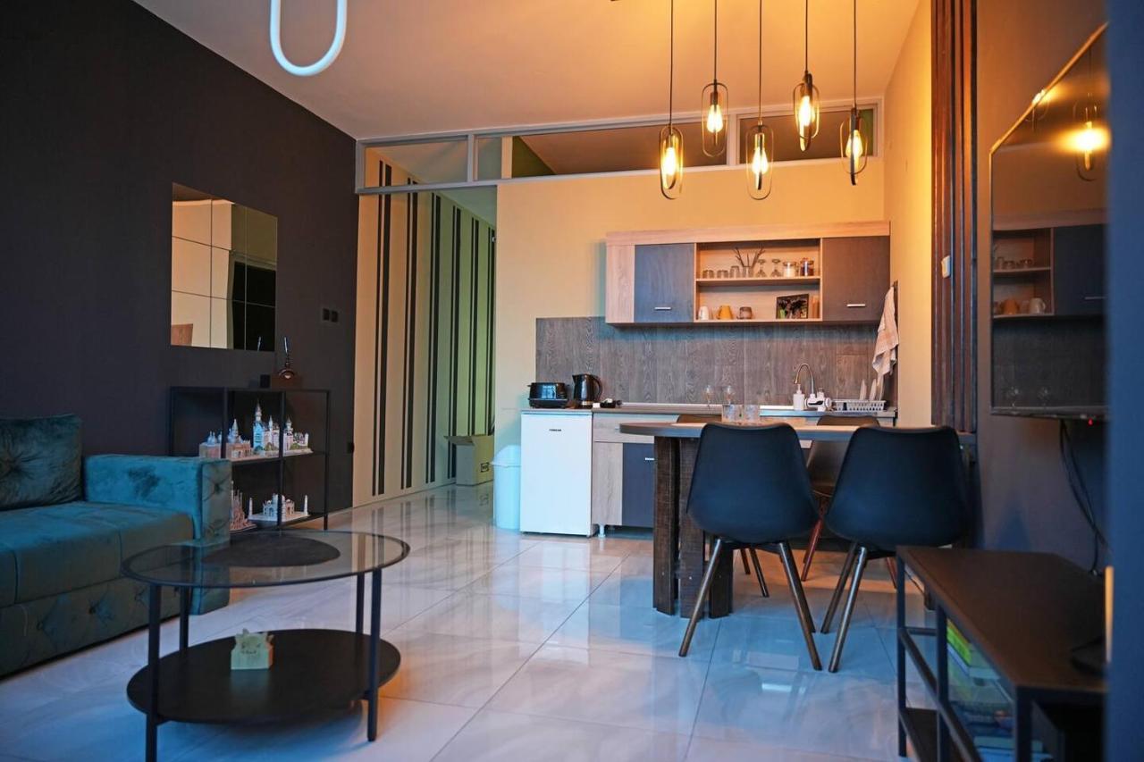 Black Diamond Ni 外观 照片
