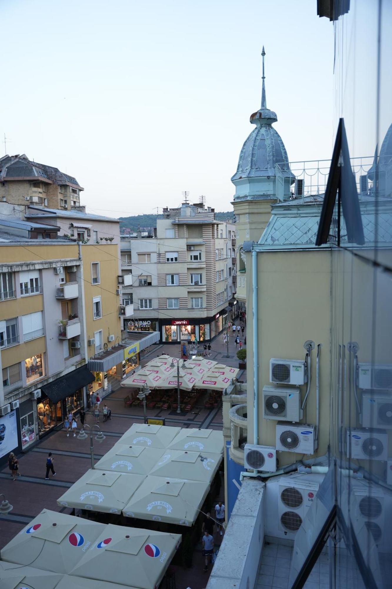 Black Diamond Ni 外观 照片